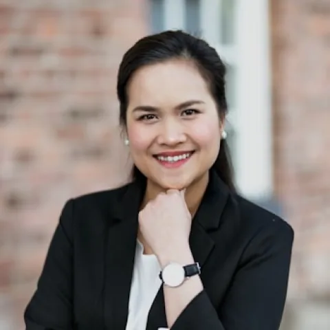 L 小姐